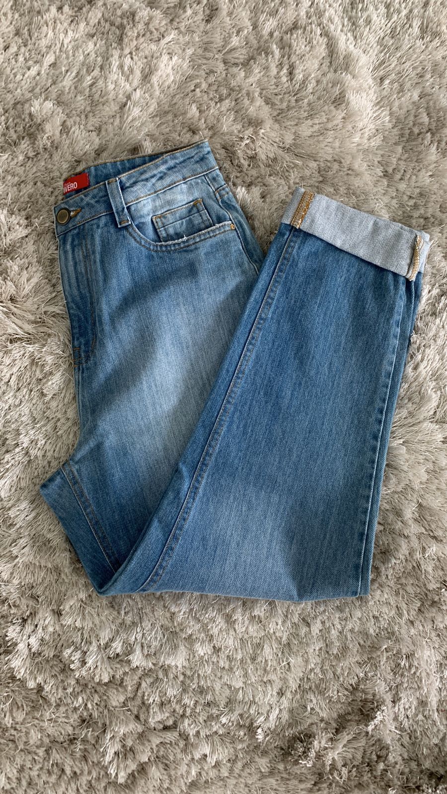 Calça Mom em Jeans com Barra Dobrada Azul