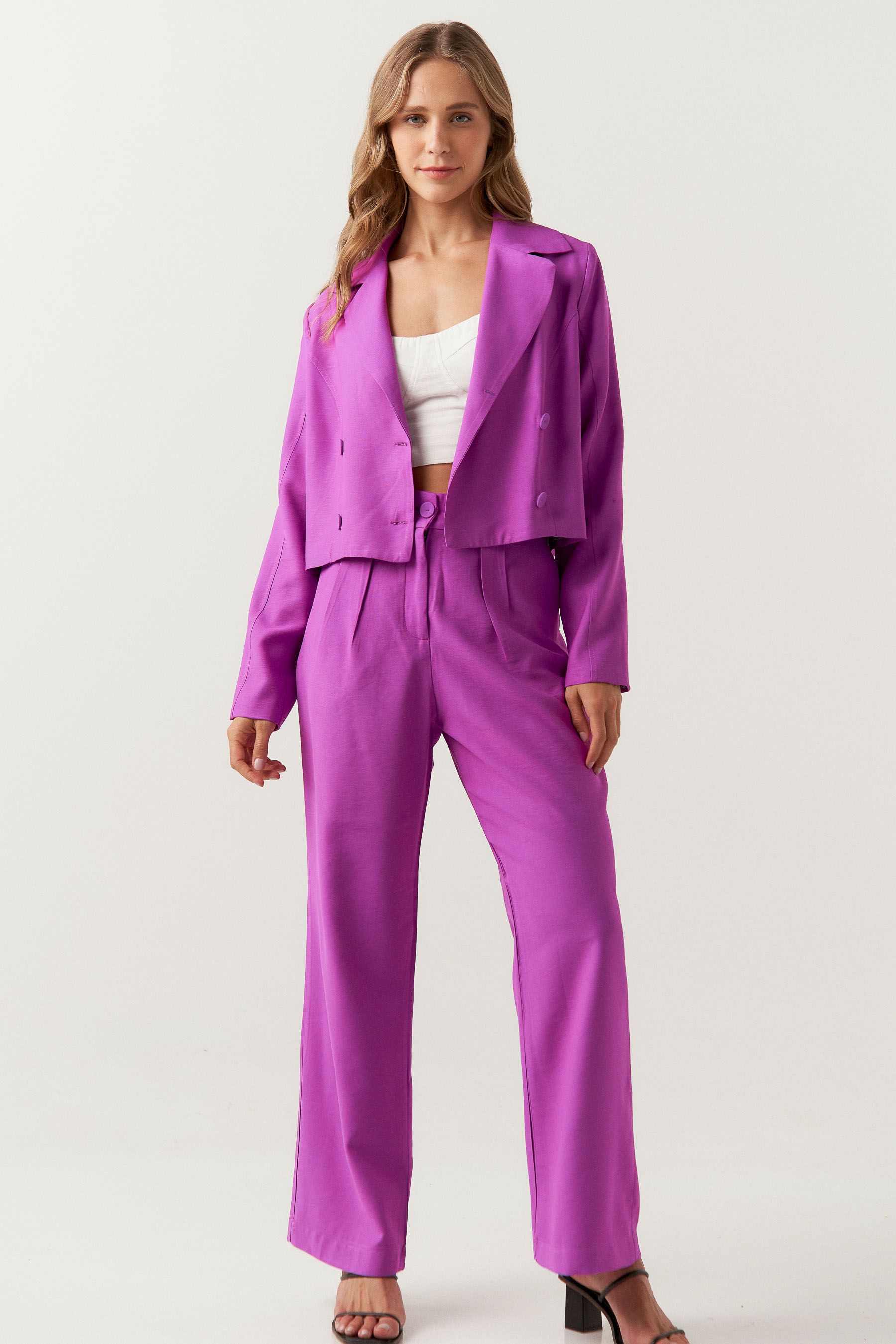 Blazer cropped betania roxo