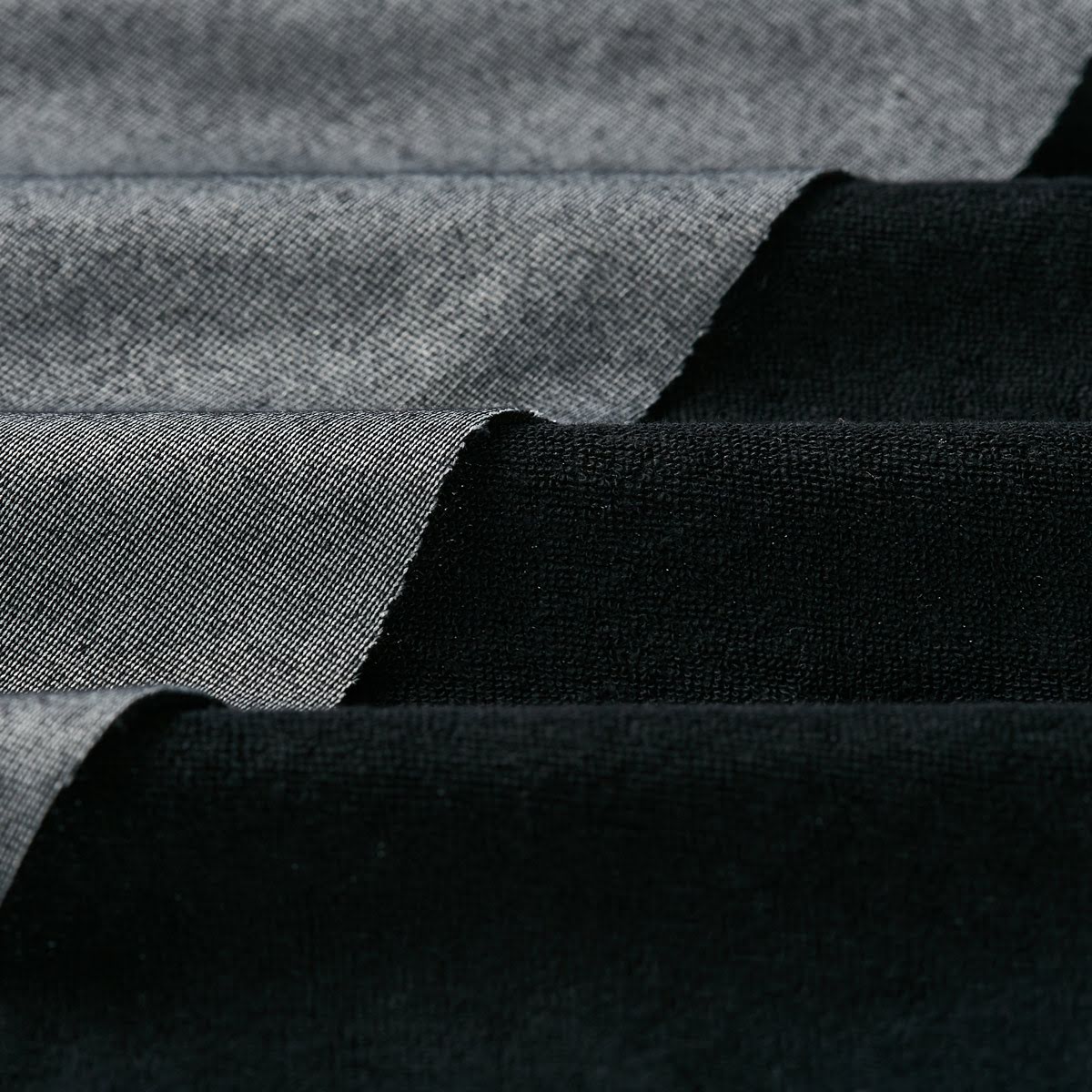 Felpa -  Preto (CORTE PRONTO)