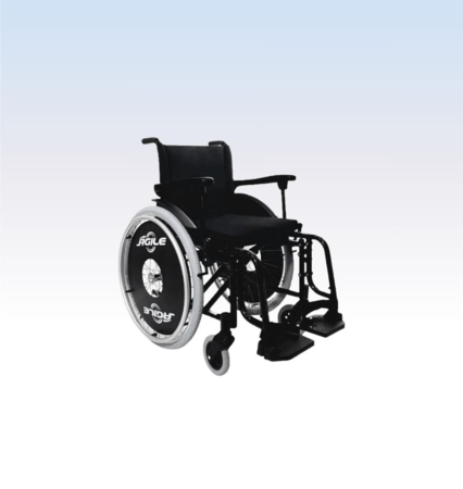 Cadeira de rodas preta c/ elevação agile 44 cm 120 kg baxmann