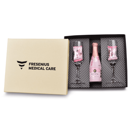 Kit Bebida Personalizado - Monte Paschoal 187 mL, 2 Taças Clásscias e 2 Bombons Montevergine Cereja