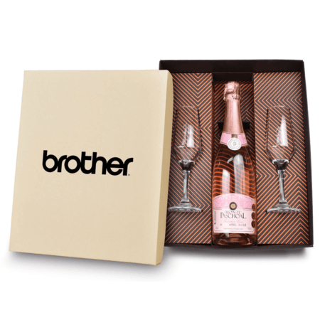 Kit Bebida Personalizado - Monte Paschoal 750 mL e 2 Taças Clássicas